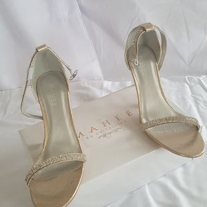 NWT High heels size 9